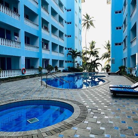 Cowrie Shell Beach Apartments Official Бамбури Екстериор снимка
