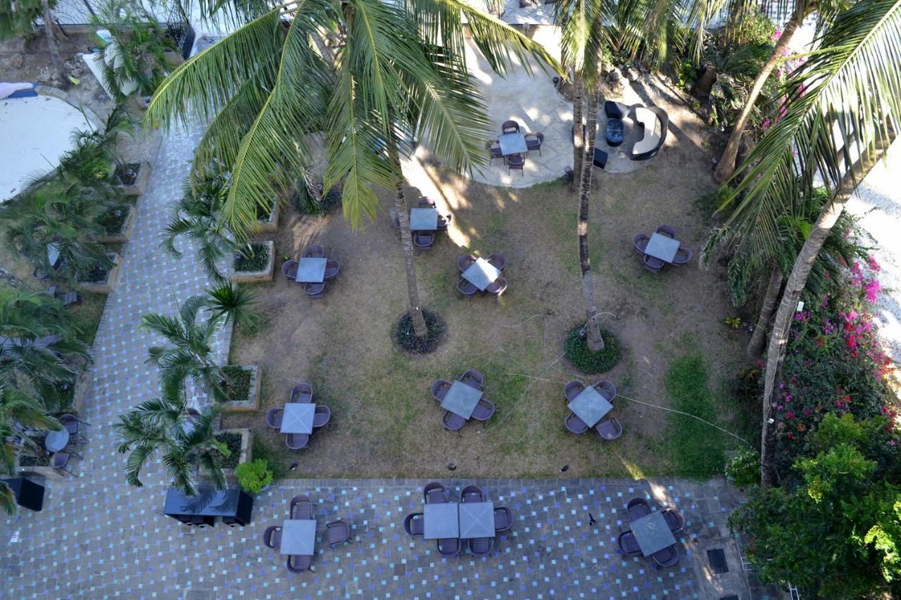 Cowrie Shell Beach Apartments Official Бамбури Екстериор снимка
