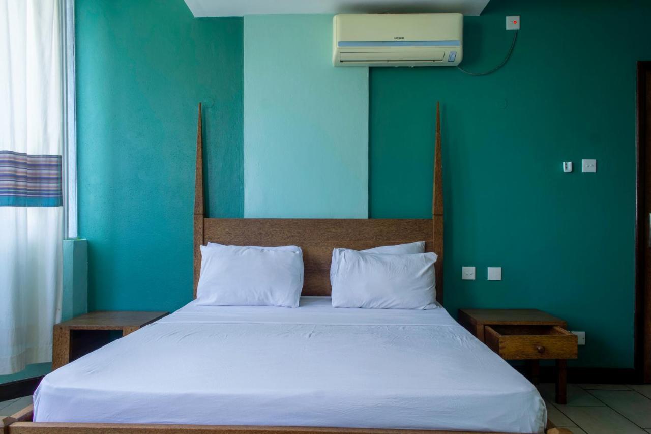 Cowrie Shell Beach Apartments Official Бамбури Екстериор снимка