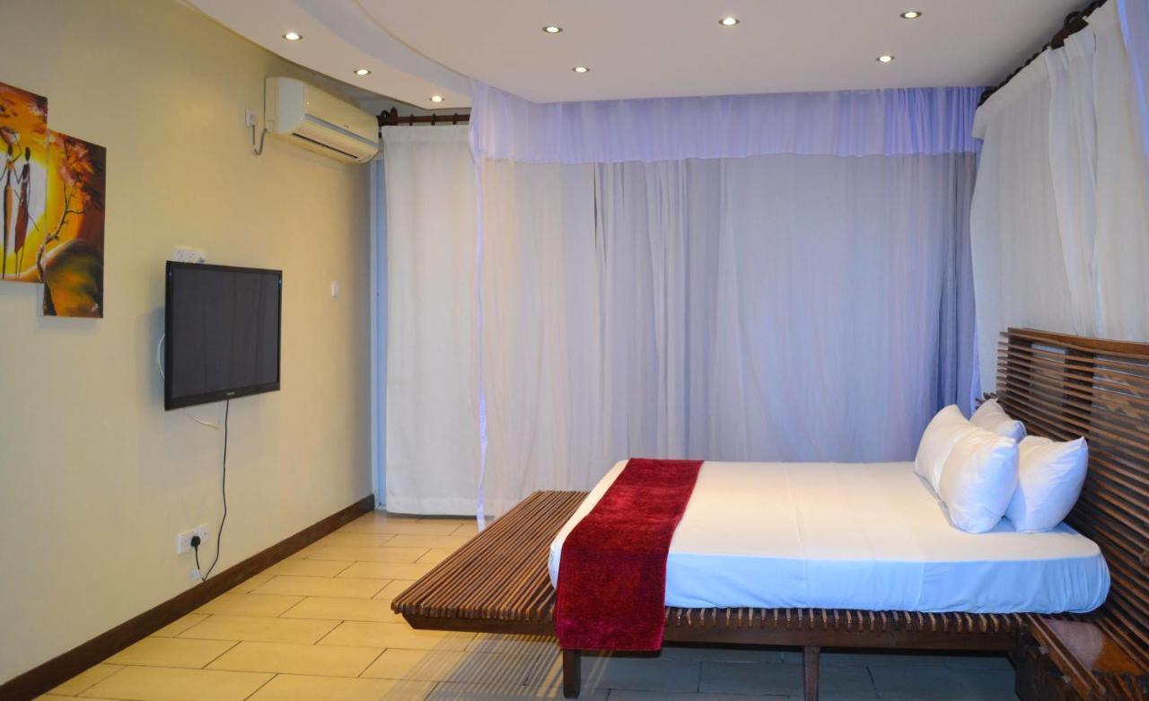 Cowrie Shell Beach Apartments Official Бамбури Екстериор снимка