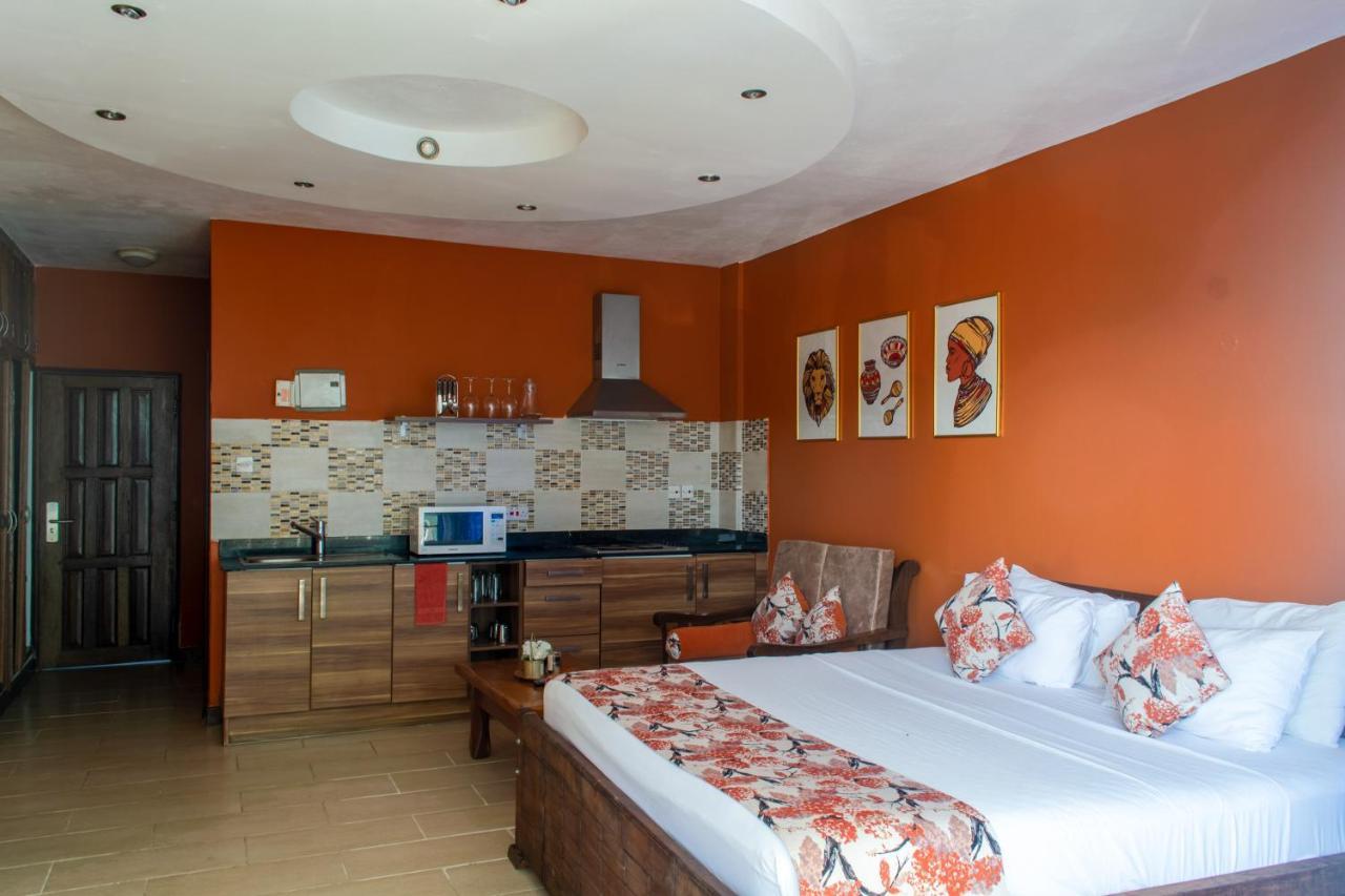 Cowrie Shell Beach Apartments Official Бамбури Екстериор снимка