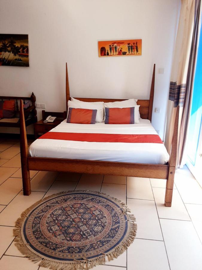 Cowrie Shell Beach Apartments Official Бамбури Екстериор снимка