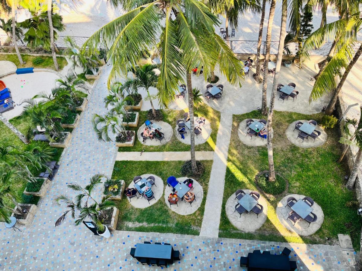 Cowrie Shell Beach Apartments Official Бамбури Екстериор снимка