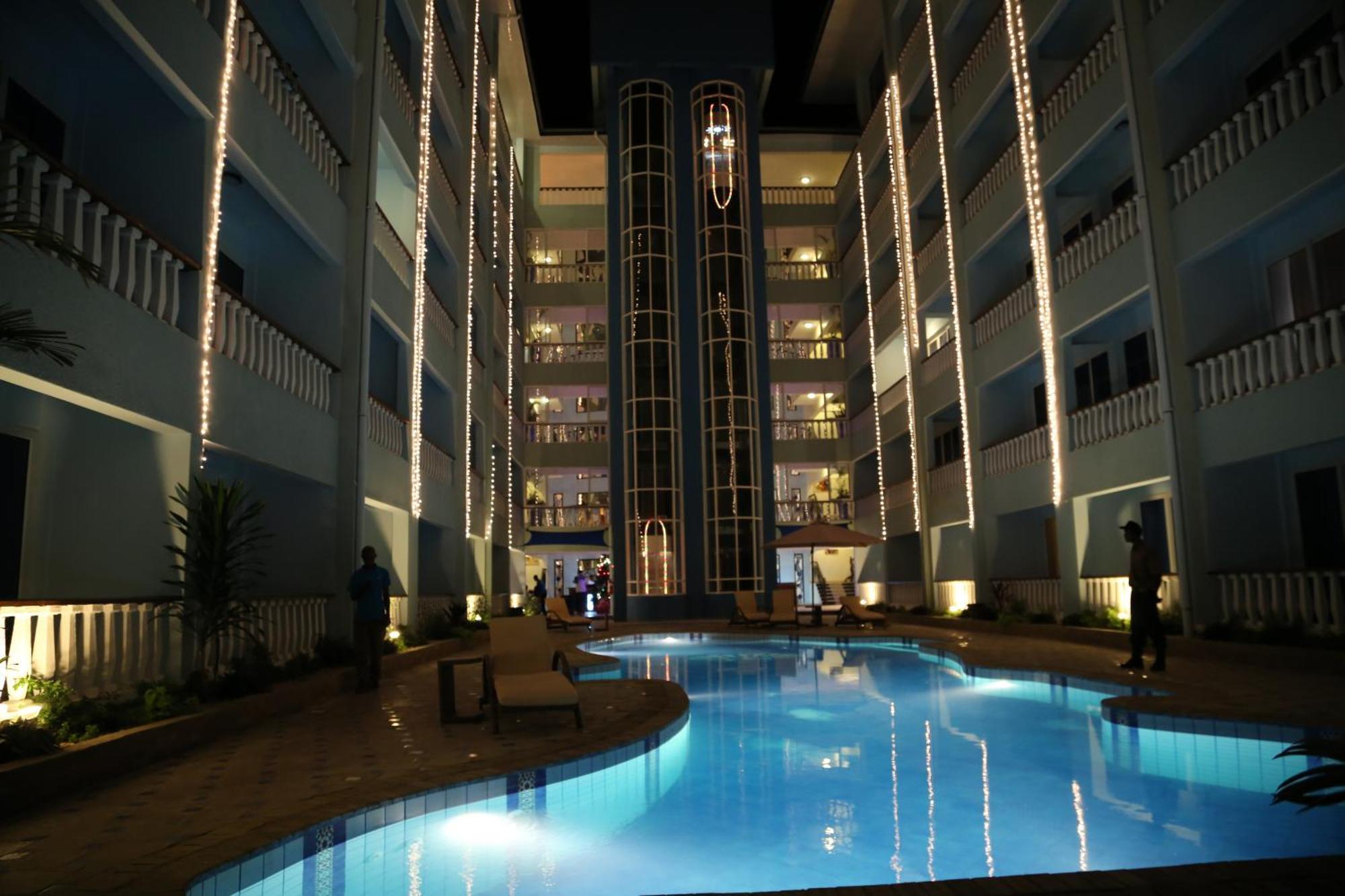 Cowrie Shell Beach Apartments Official Бамбури Екстериор снимка
