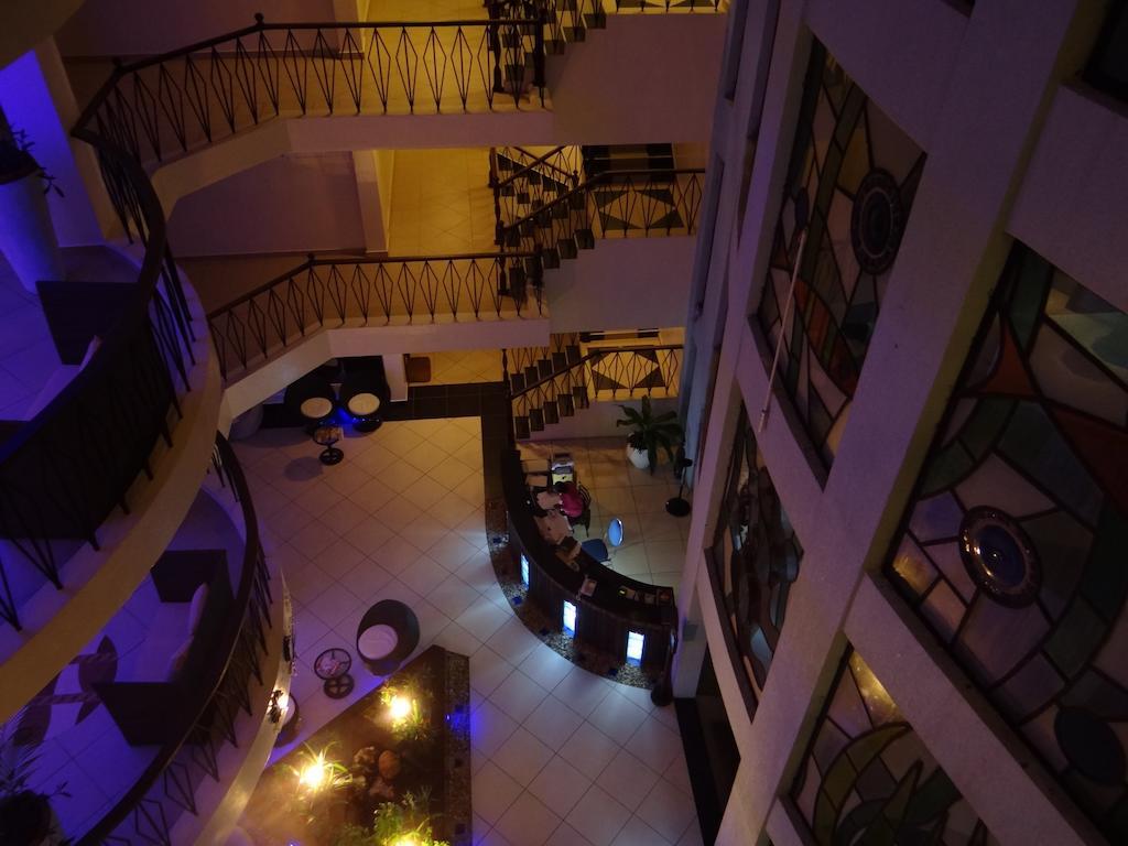 Cowrie Shell Beach Apartments Official Бамбури Екстериор снимка