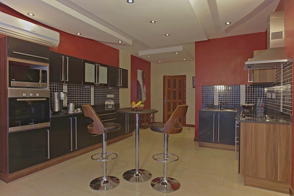 Cowrie Shell Beach Apartments Official Бамбури Екстериор снимка