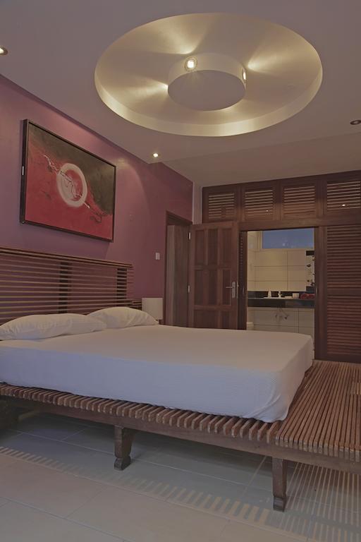 Cowrie Shell Beach Apartments Official Бамбури Екстериор снимка