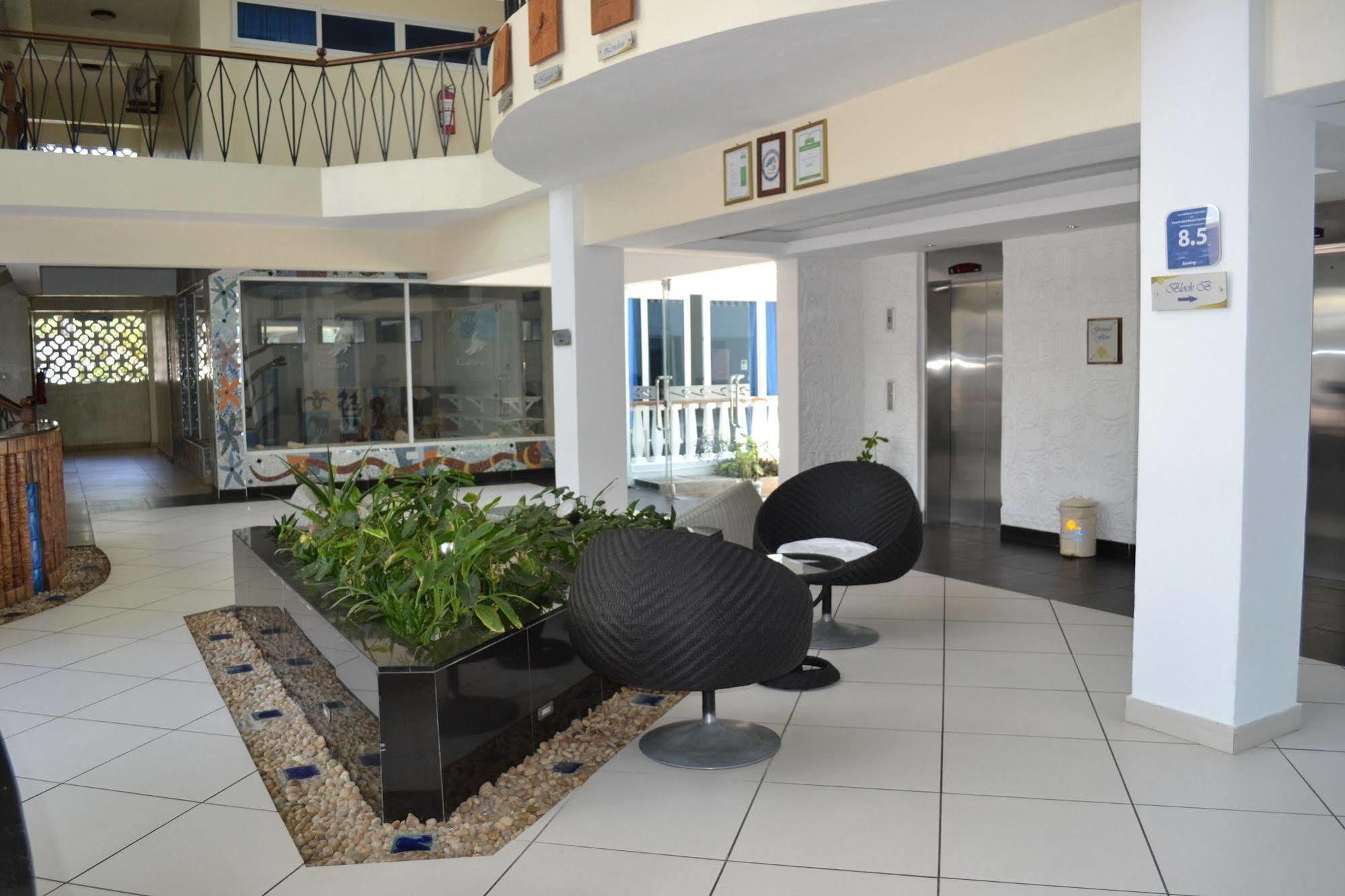 Cowrie Shell Beach Apartments Official Бамбури Екстериор снимка