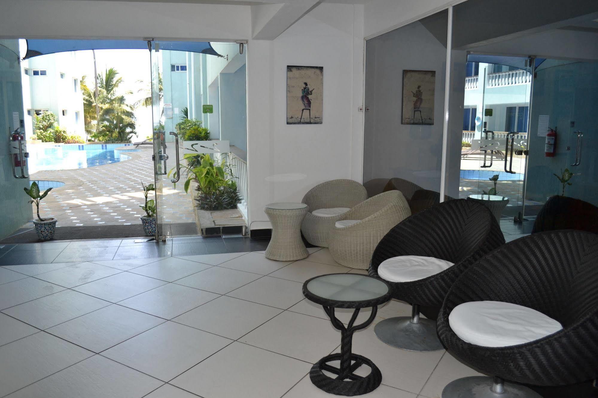 Cowrie Shell Beach Apartments Official Бамбури Екстериор снимка
