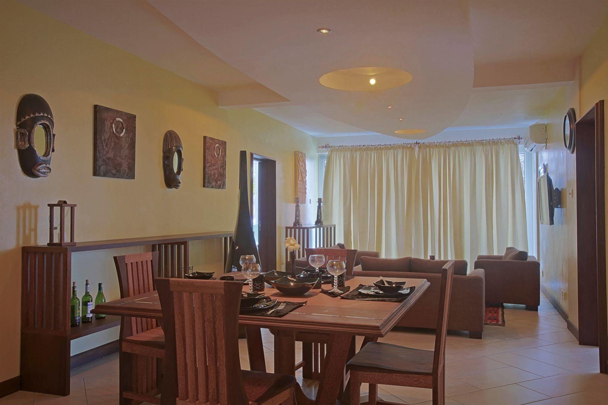 Cowrie Shell Beach Apartments Official Бамбури Екстериор снимка