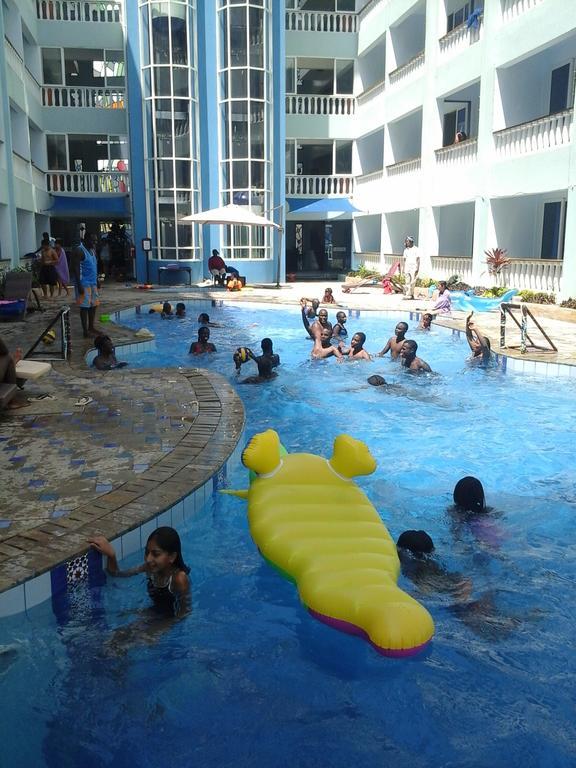 Cowrie Shell Beach Apartments Official Бамбури Екстериор снимка