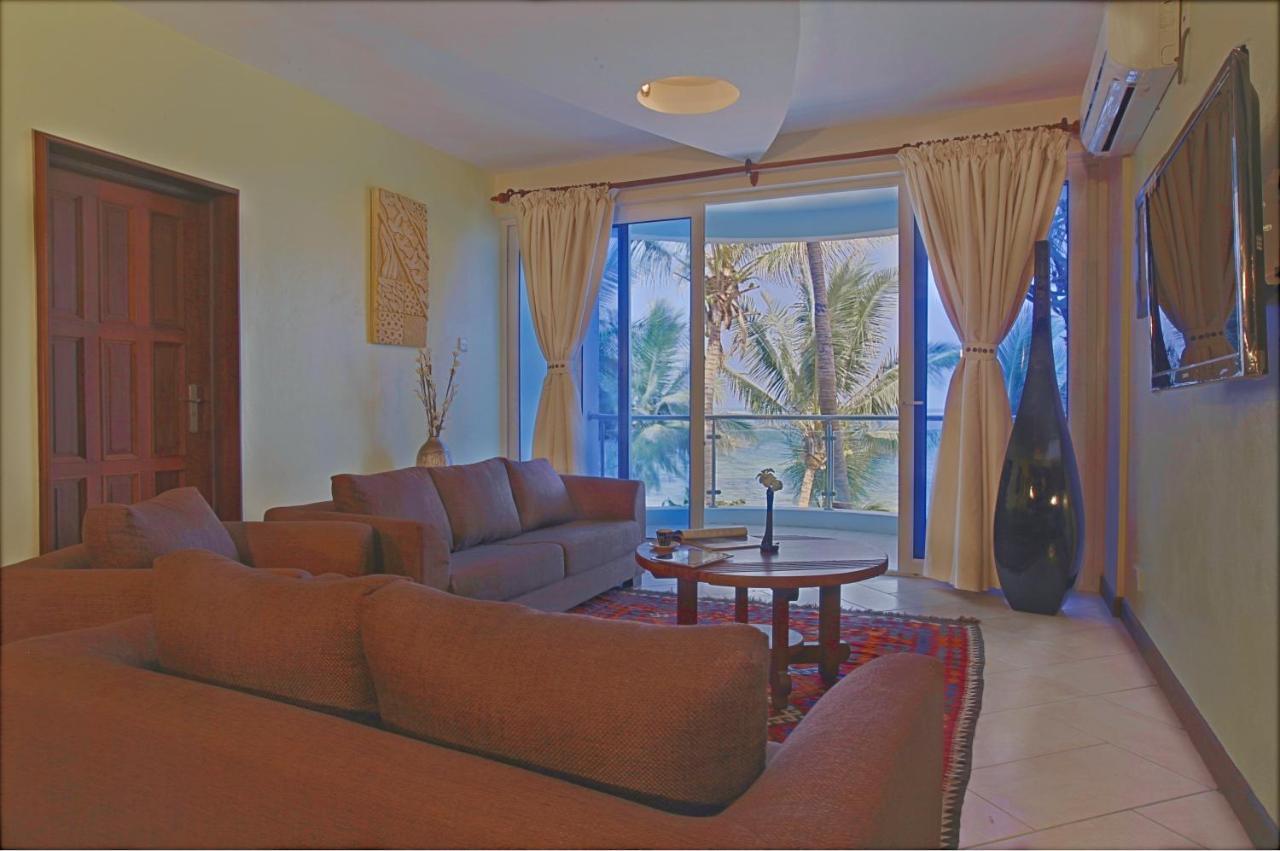 Cowrie Shell Beach Apartments Official Бамбури Екстериор снимка